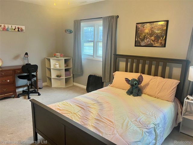 17300 Merriman Road N, Livonia, MI 48152