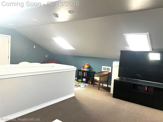 17300 Merriman Road N, Livonia, MI 48152