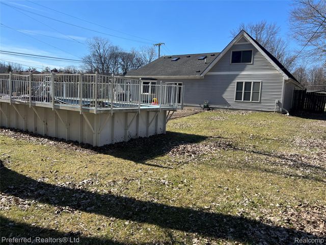 17300 Merriman Road N, Livonia, MI 48152