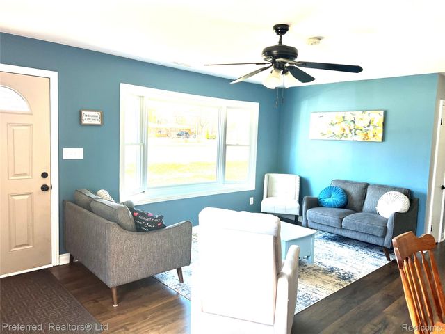 17300 Merriman Road N, Livonia, MI 48152