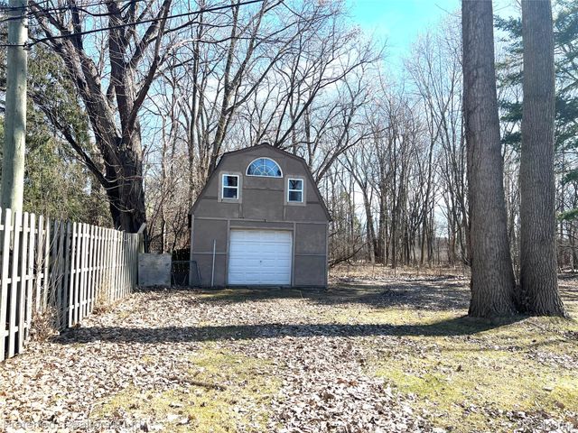 17300 Merriman Road N, Livonia, MI 48152