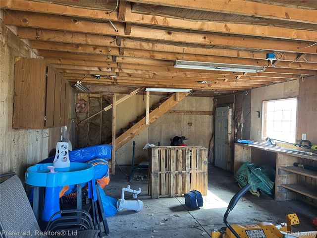 17300 Merriman Road N, Livonia, MI 48152