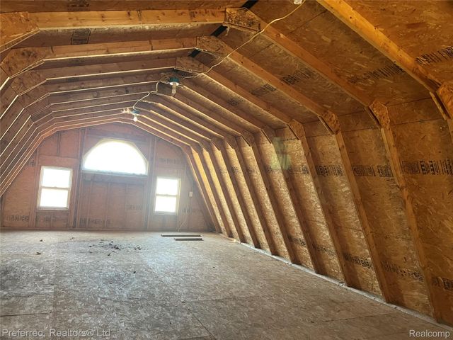 17300 Merriman Road N, Livonia, MI 48152