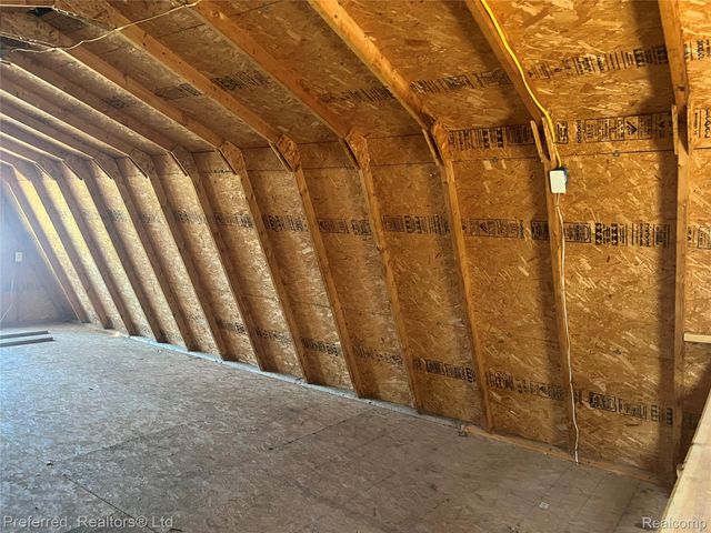 17300 Merriman Road N, Livonia, MI 48152