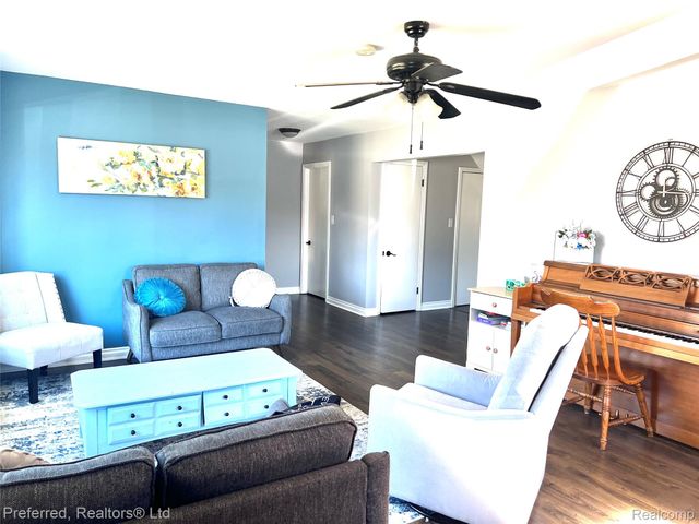 17300 Merriman Road N, Livonia, MI 48152