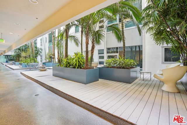 630 W 6th Street 201, Los Angeles, CA 90017