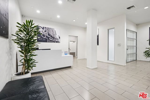 630 W 6th Street 201, Los Angeles, CA 90017