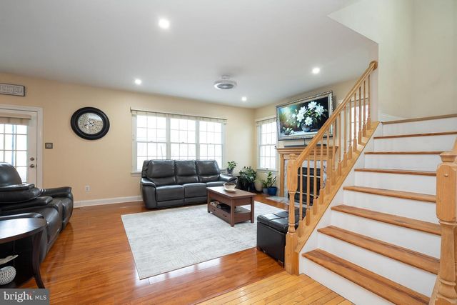 3 WYCKLOW DR, Robbinsville, NJ 08691