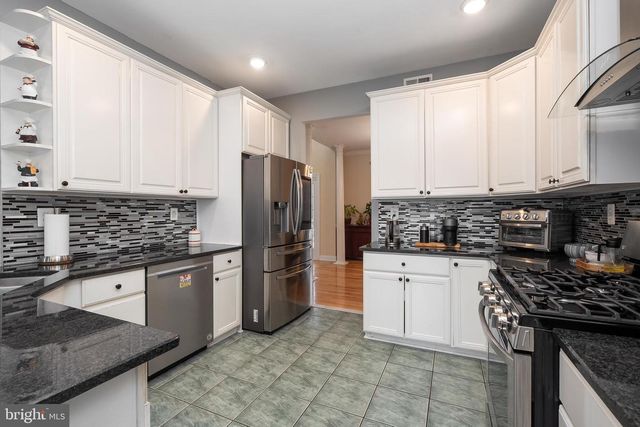 3 WYCKLOW DR, Robbinsville, NJ 08691