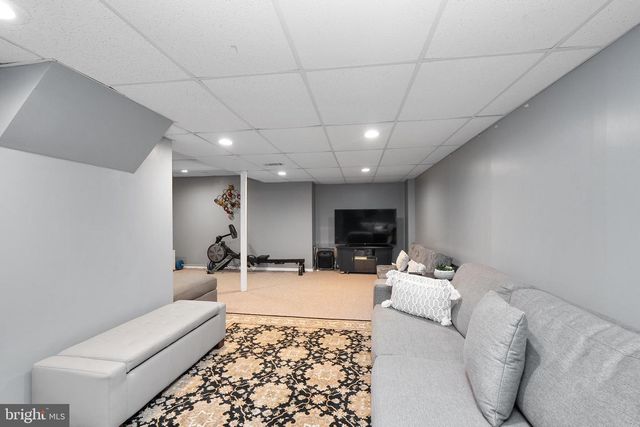 3 WYCKLOW DR, Robbinsville, NJ 08691