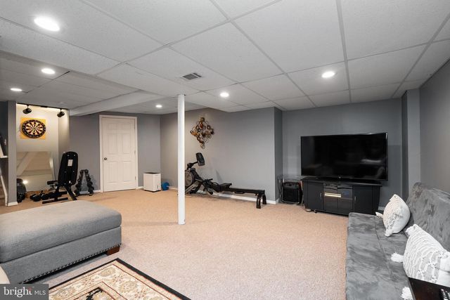 3 WYCKLOW DR, Robbinsville, NJ 08691