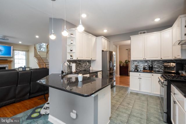 3 WYCKLOW DR, Robbinsville, NJ 08691