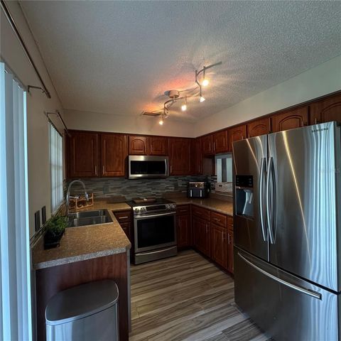 306 KENSINGTON LAKE CIRCLE, Brandon, FL 33511