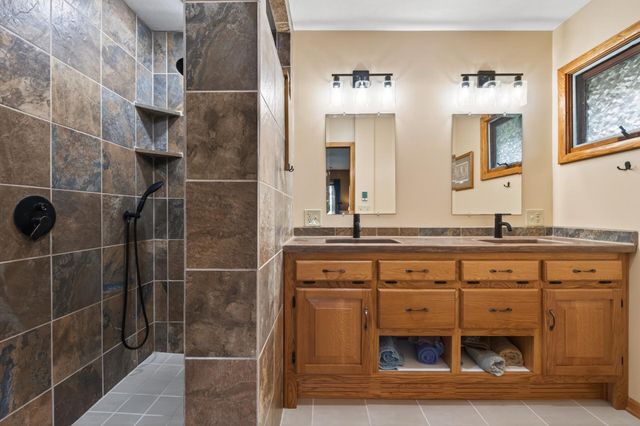 9551 Riverview Road, Eden Prairie, MN 55347