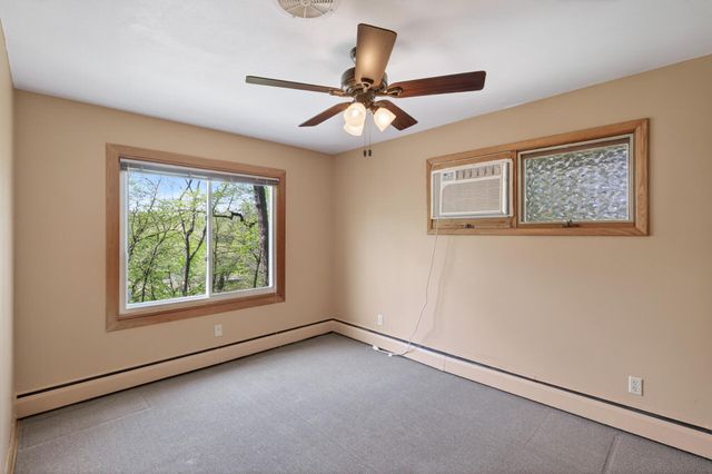 9551 Riverview Road, Eden Prairie, MN 55347