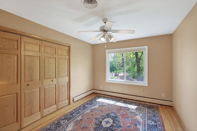 9551 Riverview Road, Eden Prairie, MN 55347