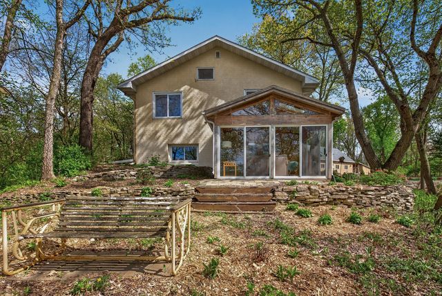 9551 Riverview Road, Eden Prairie, MN 55347