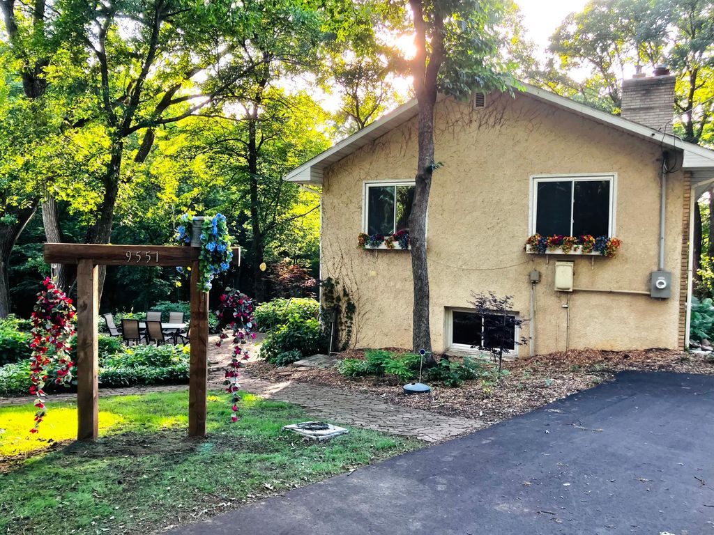 9551 Riverview Road, Eden Prairie, MN 55347 — photo 2