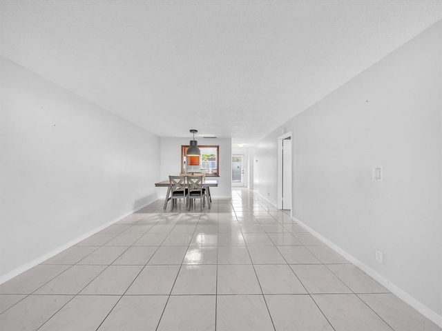 417 SW Natura Avenue B, Deerfield Beach, FL 33441