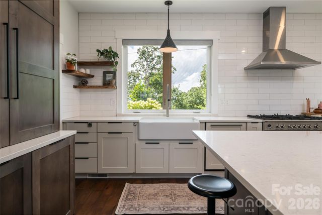 322 Windswept Drive, Asheville, NC 28801