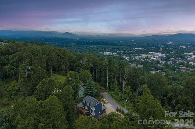 322 Windswept Drive, Asheville, NC 28801