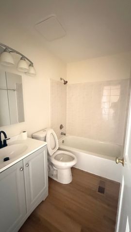 604 Bayview Point 604, Schaumburg, IL 60194