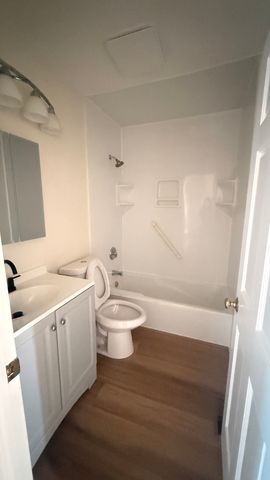 604 Bayview Point 604, Schaumburg, IL 60194