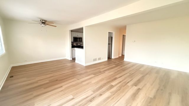 604 Bayview Point 604, Schaumburg, IL 60194