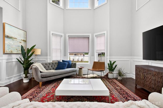 51 Runyon Avenue, Edison, NJ 08817