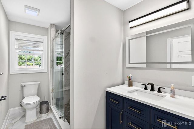 51 Runyon Avenue, Edison, NJ 08817