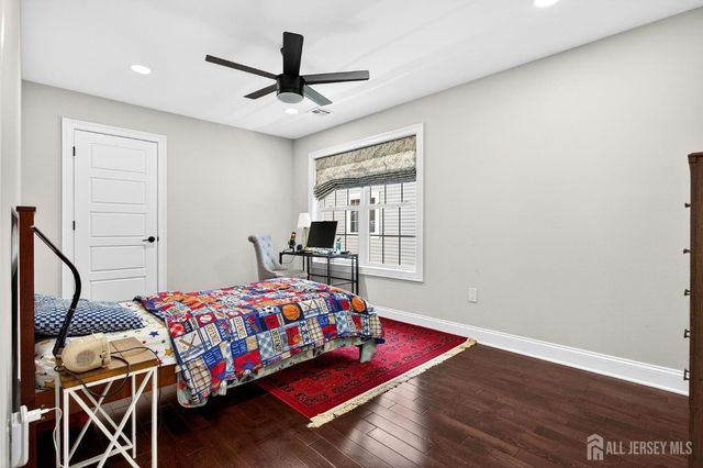 51 Runyon Avenue, Edison, NJ 08817