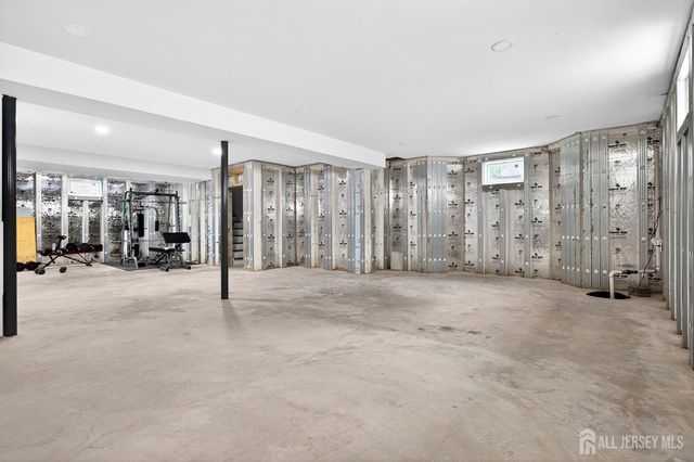 51 Runyon Avenue, Edison, NJ 08817
