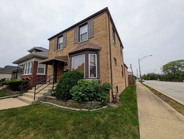 5526 N Newland Avenue, Chicago, IL 60656