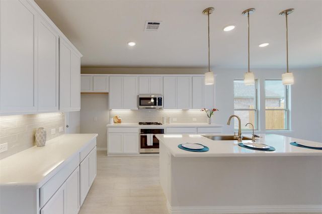 3704 Bluestem Boulevard, Denton, TX 76226