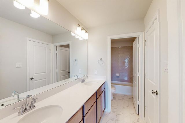 3704 Bluestem Boulevard, Denton, TX 76226