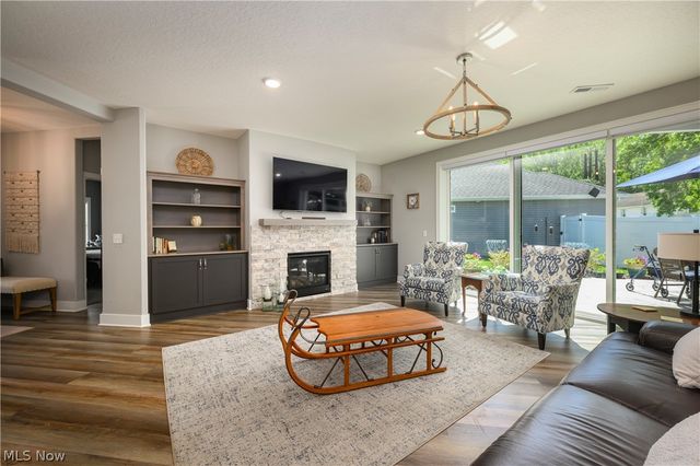 1970 Hawthorn Court, North Canton, OH 44720