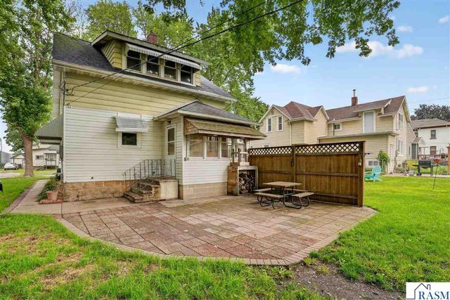 1423 N 2nd Street, Mankato, MN 56001