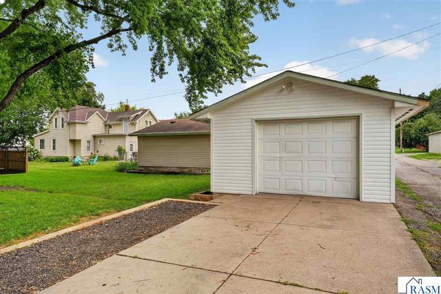1423 N 2nd Street, Mankato, MN 56001
