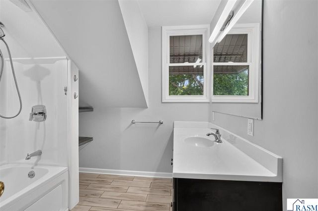 1423 N 2nd Street, Mankato, MN 56001