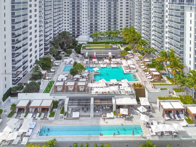 2301 Collins Ave 420, Miami Beach, FL 33139