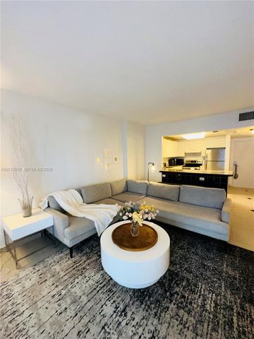 2301 Collins Ave 420, Miami Beach, FL 33139
