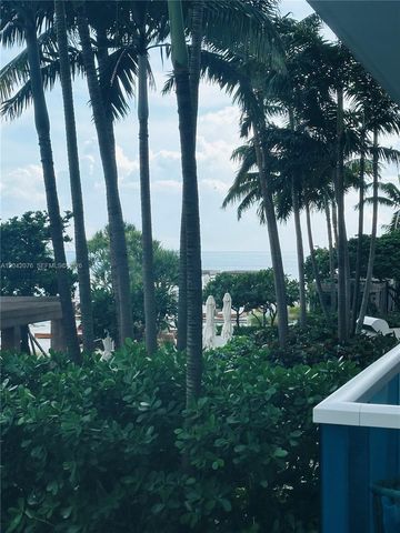 2301 Collins Ave 420, Miami Beach, FL 33139