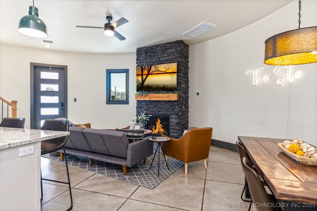 448621 E 979 Road, Vian, OK 74962