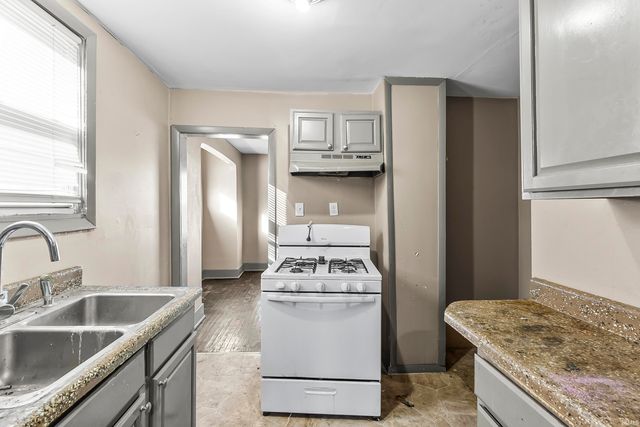 1024 Eckart Street, Fort Wayne, IN 46806