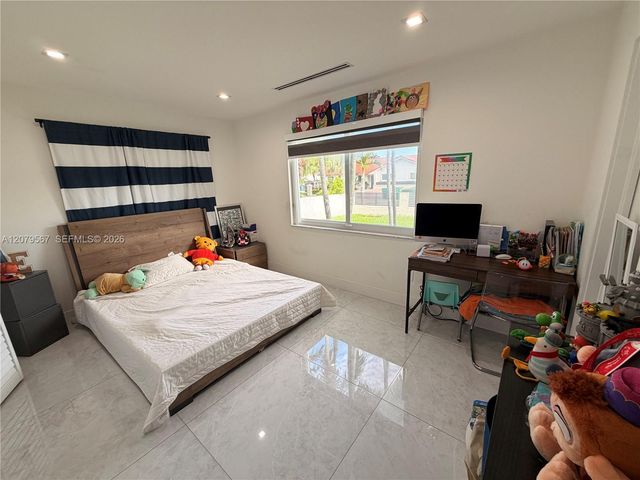 13200 SW 25th Street, Miami, FL 33175