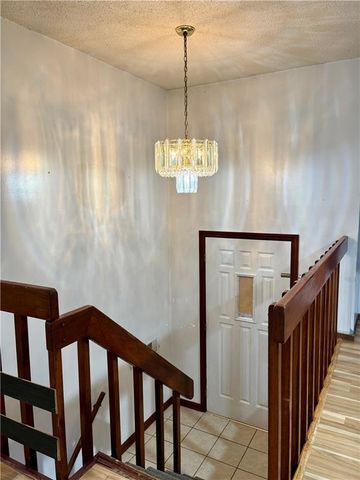 305 NE Sunnyside School Road, Blue Springs, MO 64014