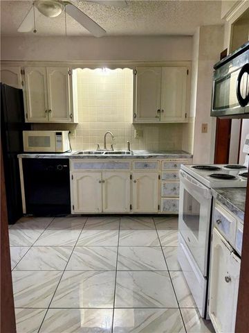 305 NE Sunnyside School Road, Blue Springs, MO 64014