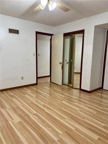 305 NE Sunnyside School Road, Blue Springs, MO 64014