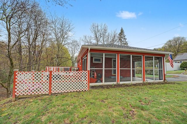 91 Lincoln Ave, Holden, MA 01520