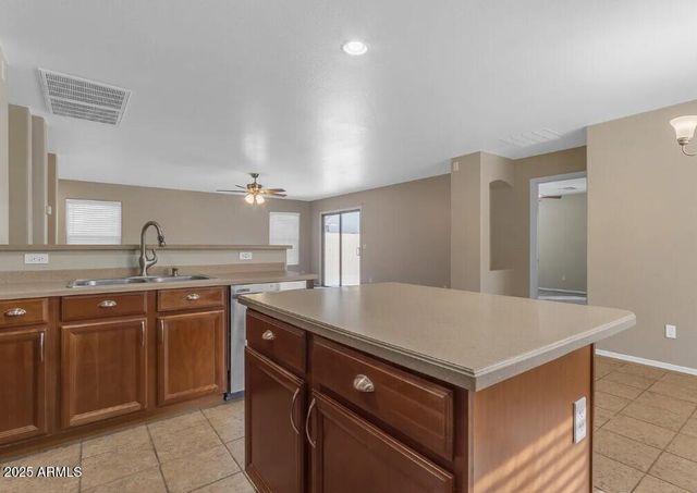 2199 W TANNER RANCH Road, San Tan Valley, AZ 85144